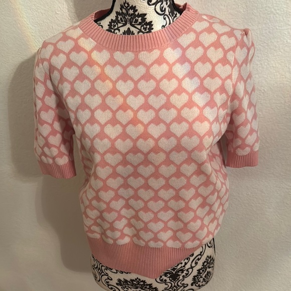 Pink Heart Pattern Sweater - Picture 1 of 3